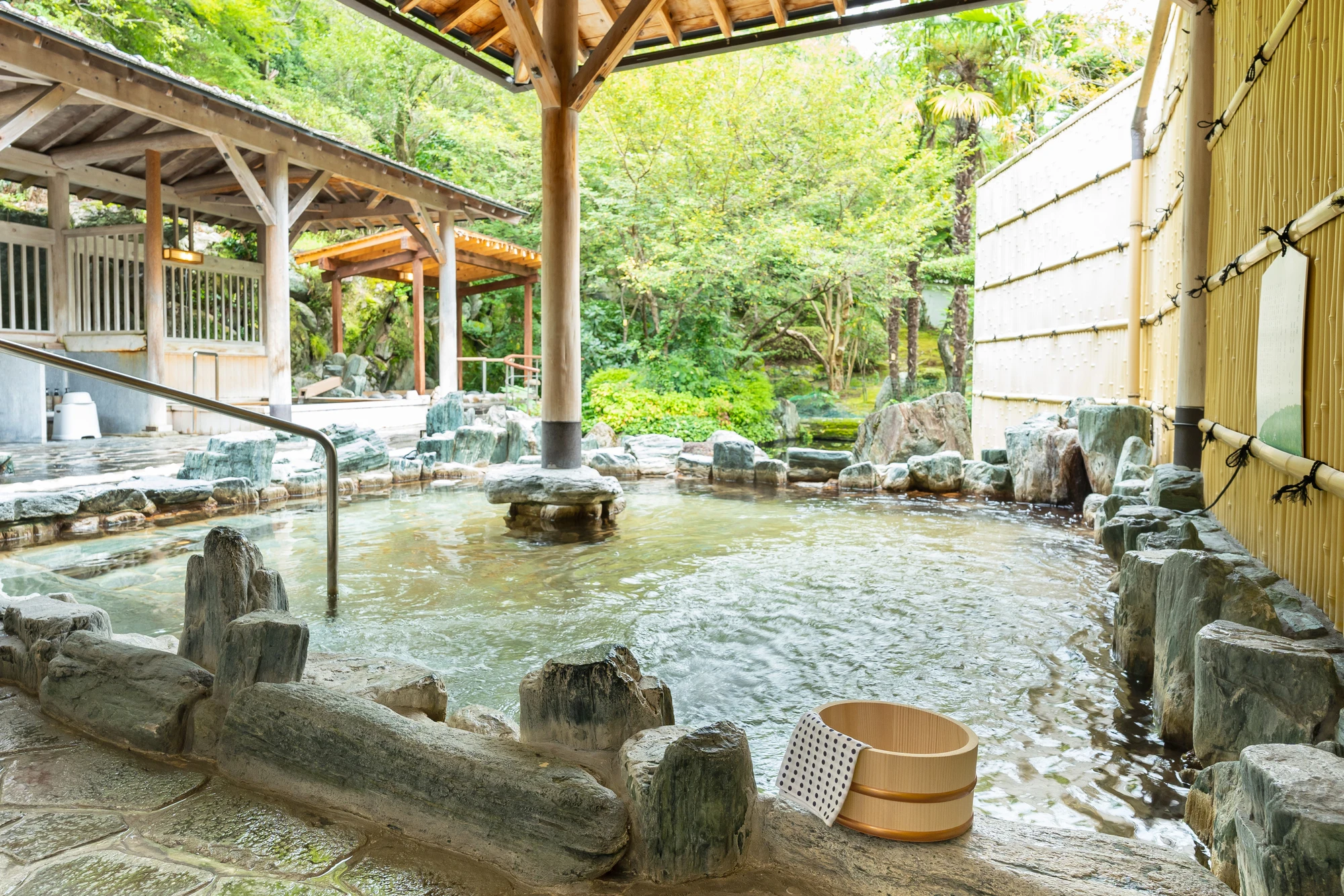 湯免温泉の恵みを直送します