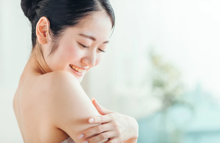 冬の乾燥から肌を守る 鬼怒川温泉の保湿力 自宅で贅沢なスキンケア体験 | オリジナル入浴剤なら元気のさとだより