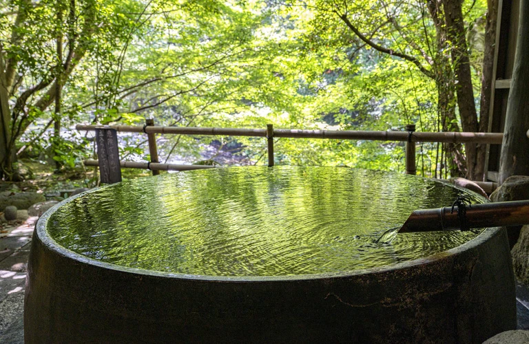 川棚温泉の恵みを、あなたの心と肌に。特別な入浴剤ギフトで癒しのひとときを。